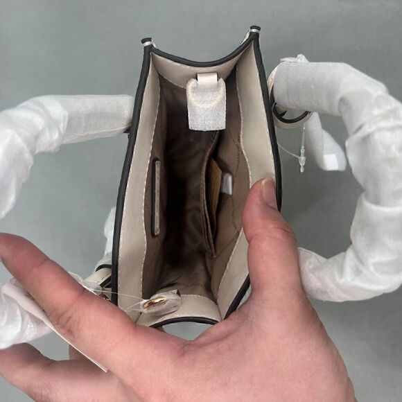 $348 Michael Kors Mercer Extra Small Pebbled Leather Crossbody Bag Minimalist - Picture 8 of 15